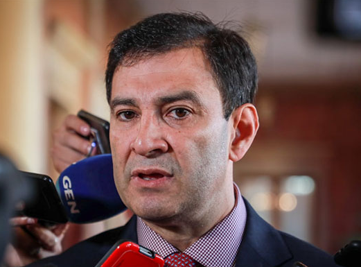 Ovelar pide apagar el incendio político: el senador advierte que la disputa entre Baruja y los gobernadores "es grave" y reclama preservar la unidad colorada