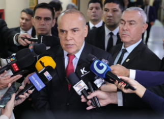 Las dos bombas de Bachi Núñez: Su ultimátum de renuncia y el «golpe» en la disputa con los gobernadores