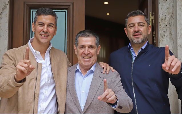 Cisma en Honor Colorado: el sorpresivo giro presidencial y el desafío del interior a la cúpula
