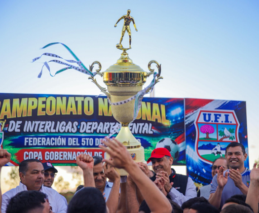 Gobernación de Caaguazú respalda al fútbol del interior con G. 100 millones en obras para el campeón